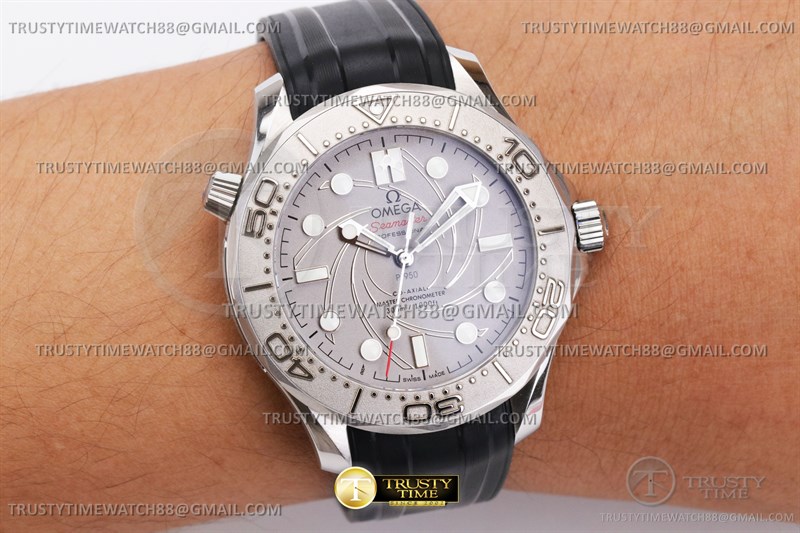 VSF 오메가 씨마스터007 다이버300 니만마커스 그레이다이얼 블랙러버스트랩 Seamaster 007 Neiman Marcus SS/RU VSF Asia 8807